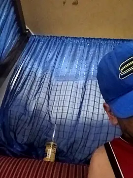 Snapshot of RandalHot chatting on November 21, 2025, 6:34 am RandalHot online show from November 21, 2025, 6:34 am