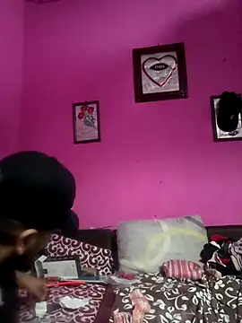 Snapshot of RandalHot chatting on December 18, 2025, 4:39 am RandalHot online show from December 18, 2025, 4:39 am