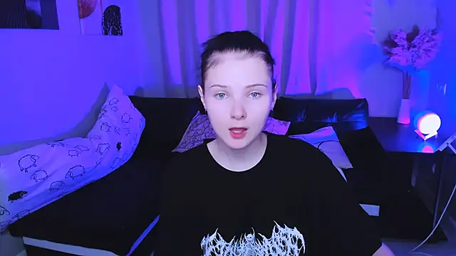 Leila xxBaby online show from November 27, 2025, 1:33 pm