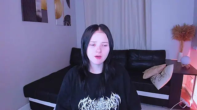 Leila xxBaby online show from November 28, 2025, 1:22 pm