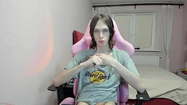 Snapshot of eleganc3 chatting on October 23, 2025, 6:06 pm eleganc3 online show from October 23, 2025, 6:06 pm