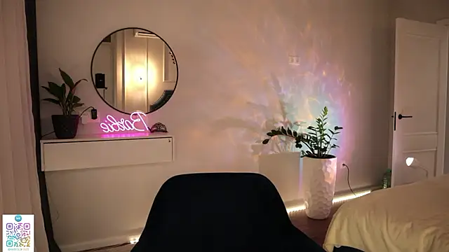 Katherinepinke online show from February 27, 2026, 6:19 pm