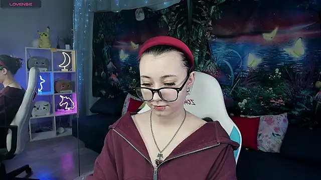 Snapshot of ClaraParks chatting on February 25, 2026, 6:52 pm ClaraParks online show from February 25, 2026, 6:52 pm