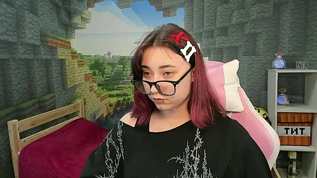 Snapshot of ClaraParks chatting on February 12, 2026, 7:57 pm ClaraParks online show from February 12, 2026, 7:57 pm