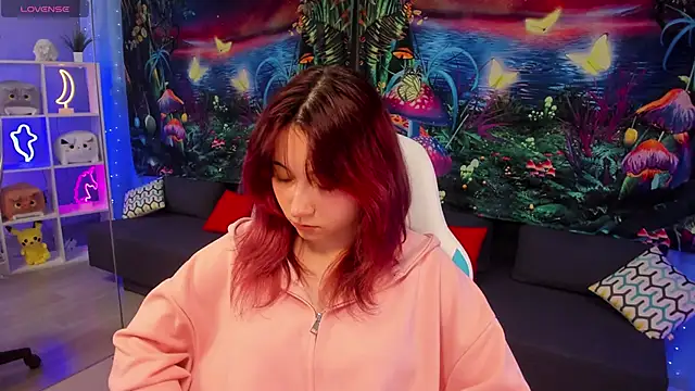 ClaraParks online show from November 24, 2025, 7:14 pm