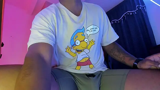 Snapshot of CorvisXnc0012 chatting on November 12, 2025, 4:27 am CorvisXnc0012 online show from November 12, 2025, 4:27 am