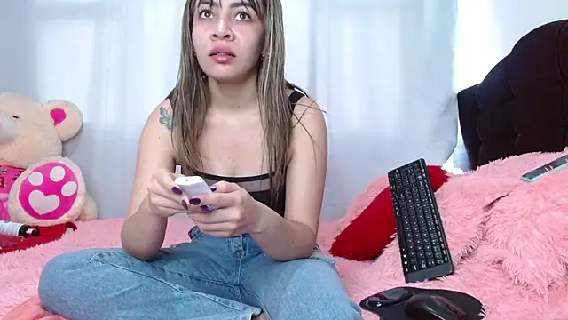 Snapshot of Charlothe_Wright chatting on November 3, 2025, 6:11 pm Charlothe Wright online show from November 3, 2025, 6:11 pm