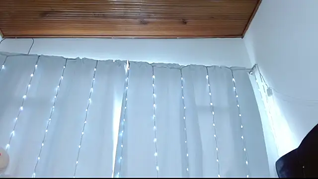 Snapshot of Charlothe_Wright chatting on May 1, 2026, 5:51 pm Charlothe Wright online show from May 1, 2026, 5:51 pm