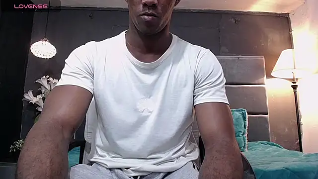 Snapshot of blackbignude chatting on September 10, 2025, 1:26 am blackbignude online show from September 10, 2025, 1:26 am