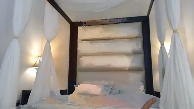 Snapshot of AvaLucci chatting on December 3, 2025, 12:48 pm AvaLucci online show from December 3, 2025, 12:48 pm