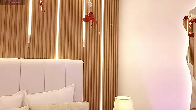 Snapshot of Dulcey_ chatting on February 12, 2026, 6:02 am Dulcey online show from February 12, 2026, 6:02 am