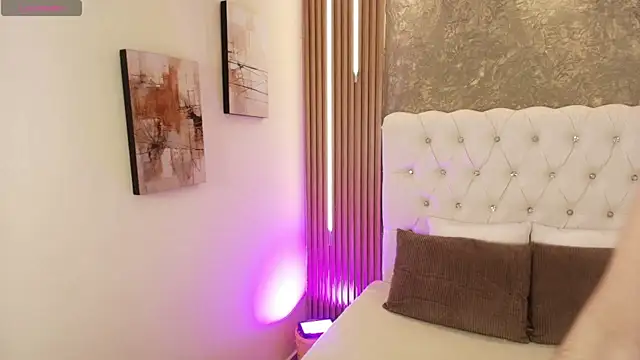 Dulcey  online show from March 13, 2026, 11:32 pm