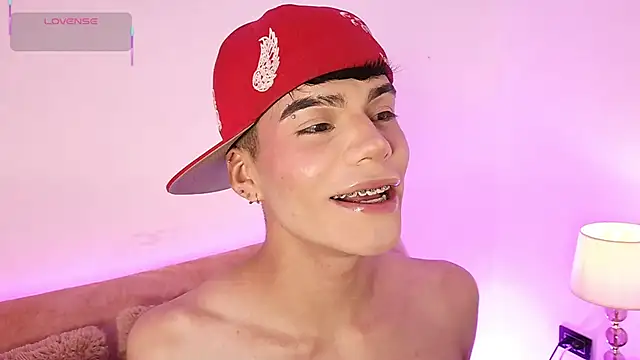 Snapshot of Dulcey_ chatting on February 1, 2026, 10:08 pm Dulcey online show from February 1, 2026, 10:08 pm