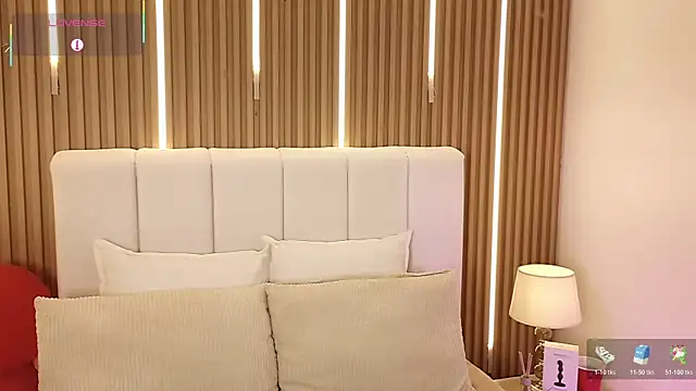 Snapshot of Dulcey_ chatting on February 17, 2026, 3:59 am Dulcey online show from February 17, 2026, 3:59 am