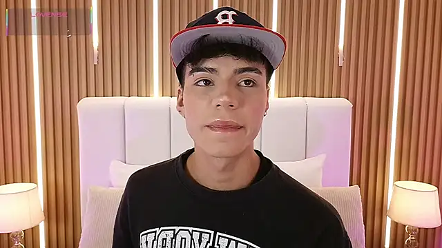 Snapshot of Dulcey_ chatting on February 19, 2026, 4:20 am Dulcey online show from February 19, 2026, 4:20 am