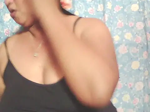 Snapshot of hotolivia34 chatting on December 14, 2025, 12:11 pm hotolivia34 online show from December 14, 2025, 12:11 pm