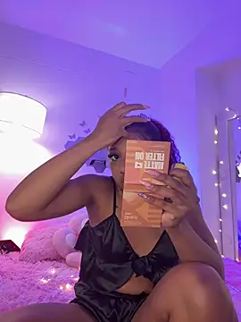  Zahara  online show from April 8, 2026, 11:06 pm