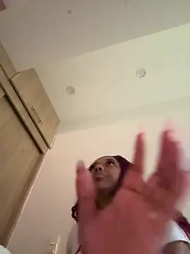  Zahara  online show from March 26, 2026, 10:51 pm