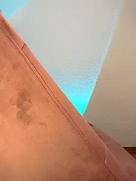 ox Tricia online show from November 14, 2025, 4:21 pm