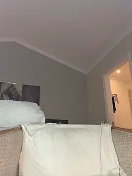 prettydollyy online show from April 7, 2026, 8:10 pm