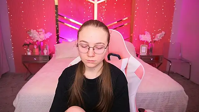 Snapshot of ArrinaWairr chatting on February 12, 2026, 9:09 am ArrinaWairr online show from February 12, 2026, 9:09 am