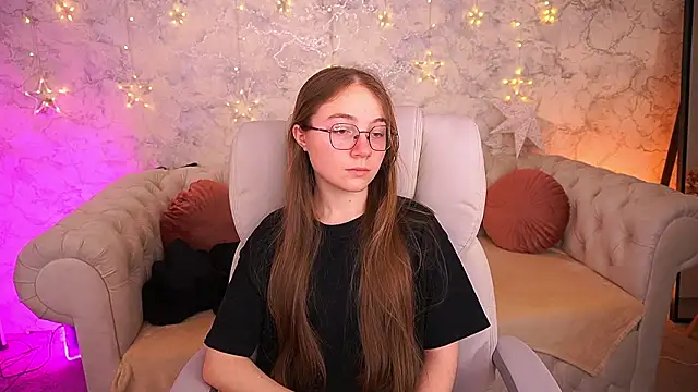 Snapshot of ArrinaWairr chatting on February 3, 2026, 9:25 am ArrinaWairr online show from February 3, 2026, 9:25 am