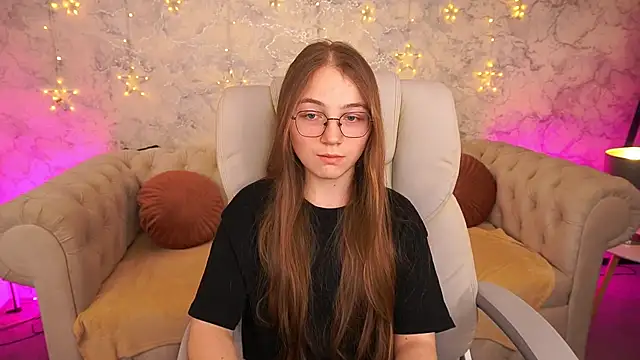 Snapshot of ArrinaWairr chatting on February 10, 2026, 9:19 am ArrinaWairr online show from February 10, 2026, 9:19 am