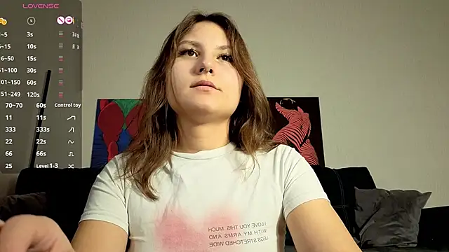 TrixiBell online show from November 29, 2025, 4:23 am