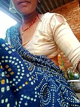 Snapshot of Cutreet chatting on September 22, 2025, 4:07 am Cutreet online show from September 22, 2025, 4:07 am