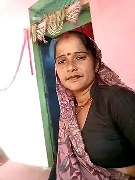 Snapshot of Cutreet chatting on December 14, 2025, 9:26 am Cutreet online show from December 14, 2025, 9:26 am