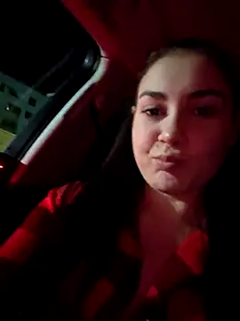 Snapshot of SaraViss20 chatting on September 8, 2025, 7:35 pm SaraViss20 online show from September 8, 2025, 7:35 pm