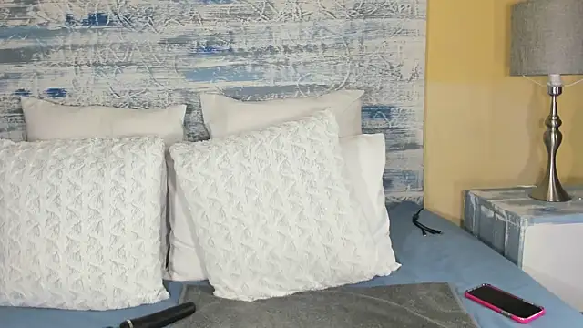 Snapshot of Jess555 chatting on December 17, 2025, 8:19 am Jess555 online show from December 17, 2025, 8:19 am