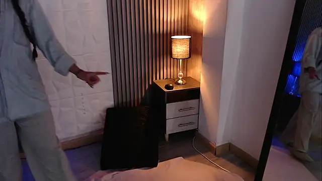 Snapshot of Bonnali_lune chatting on October 29, 2025, 10:20 pm Bonnali lune online show from October 29, 2025, 10:20 pm