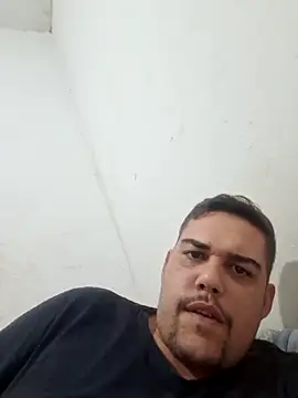 Snapshot of feehzungi0000 chatting on November 24, 2025, 3:06 am feehzungi0000 online show from November 24, 2025, 3:06 am