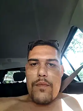 Snapshot of feehzungi0000 chatting on December 3, 2025, 5:01 pm feehzungi0000 online show from December 3, 2025, 5:01 pm