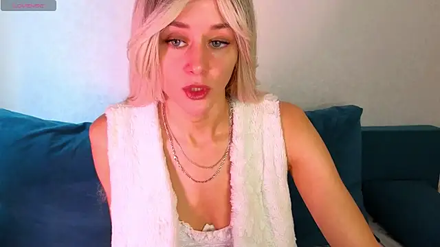 Snapshot of thief_of_hearts chatting on September 19, 2025, 9:24 am thief of hearts online show from September 19, 2025, 9:24 am