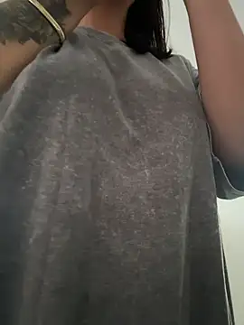 JuanitaMore01 online show from May 10, 2026, 8:22 pm
