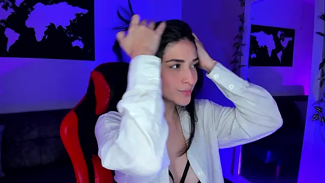 Snapshot of ZoeValencia1 chatting on October 31, 2025, 12:02 pm ZoeValencia1 online show from October 31, 2025, 12:02 pm