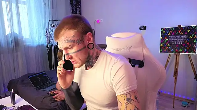 Snapshot of callmealexthx chatting on April 2, 2026, 12:01 pm callmealexthx online show from April 2, 2026, 12:01 pm