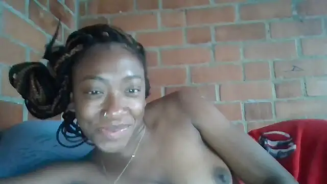 Snapshot of DarkHoneyy chatting on October 26, 2025, 11:43 am DarkHoneyy online show from October 26, 2025, 11:43 am