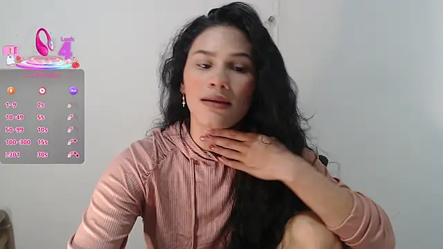 JessGarcia online show from October 13, 2025, 4:08 pm