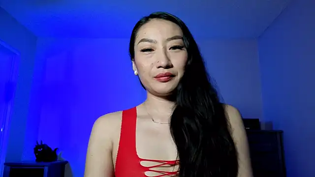 Snapshot of Aliciaz3 chatting on November 16, 2025, 2:11 pm Aliciaz3 online show from November 16, 2025, 2:11 pm