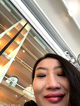 Snapshot of Aliciaz3 chatting on November 6, 2025, 8:02 pm Aliciaz3 online show from November 6, 2025, 8:02 pm