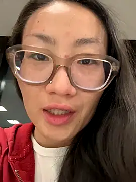 Snapshot of Aliciaz3 chatting on November 11, 2025, 9:26 am Aliciaz3 online show from November 11, 2025, 9:26 am