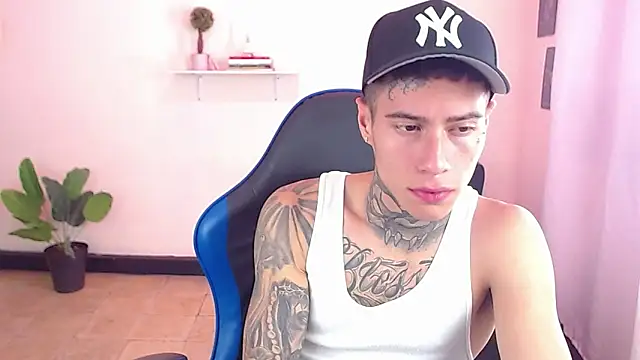 setthomas online show from December 3, 2025, 2:49 pm