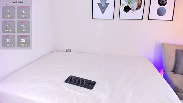 Snapshot of Tina_curly chatting on November 20, 2025, 12:06 pm Tina curly online show from November 20, 2025, 12:06 pm