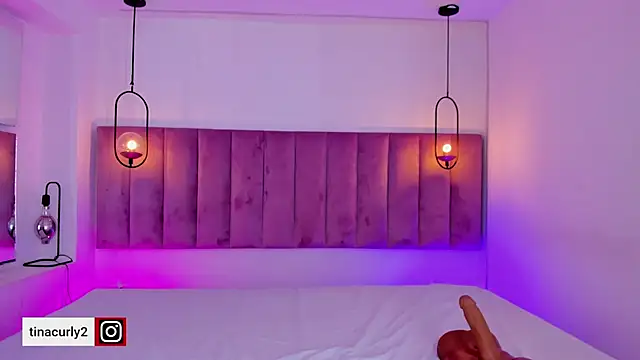 Snapshot of Tina_curly chatting on September 30, 2025, 3:34 am Tina curly online show from September 30, 2025, 3:34 am