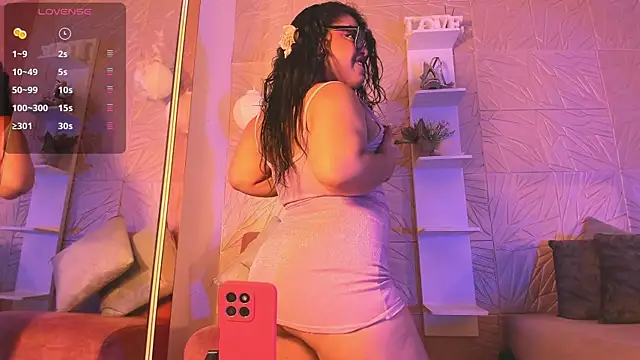 Snapshot of DestinySins chatting on October 7, 2025, 5:14 pm DestinySins online show from October 7, 2025, 5:14 pm