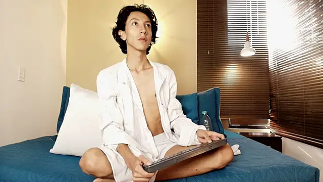 Lucian Morel S online show from December 1, 2025, 12:06 pm