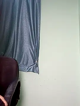 Snapshot of shrutee12 chatting on July 22, 2026, 7:27 pm shrutee12 online show from July 22, 2026, 7:27 pm